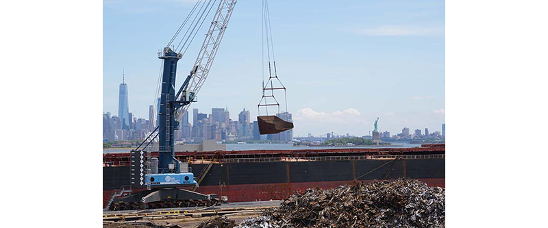 Liebherr provides flexible barge solution at Harbor of New York